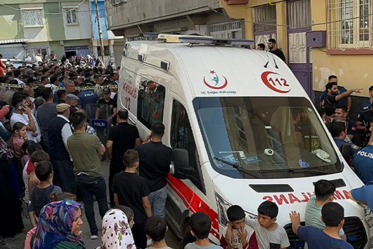 Avtomobilə silahlı hücum: Ölən və yaralılar var - FOTO