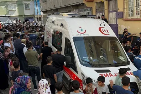 Avtomobilə silahlı hücum: Ölən və yaralılar var - FOTO