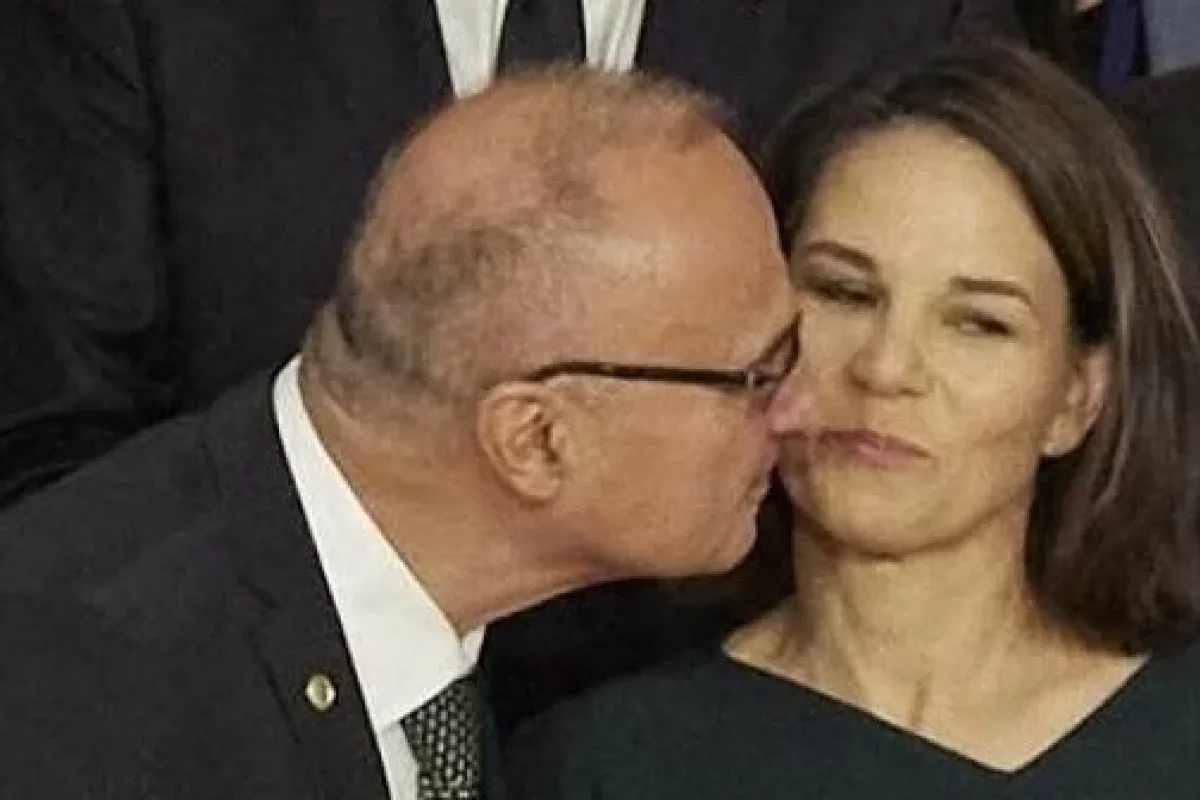 Berbok Bakıya gəldi və ərindən ayrıldı