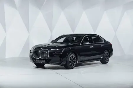 "BMW" 4 prezident üçün zirehli maşın hazırlayacaq