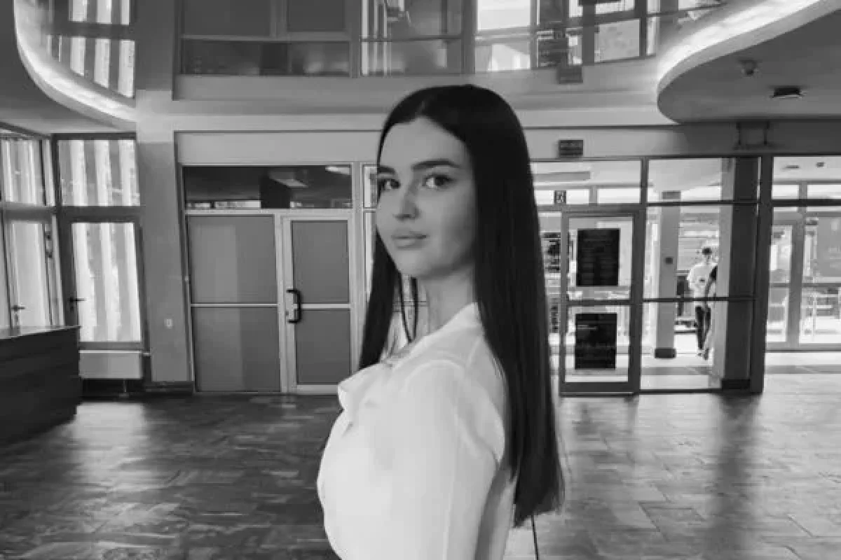 Müğənninin tələbə olan yeganə qızı gecə klubunda - öldü - FOTO