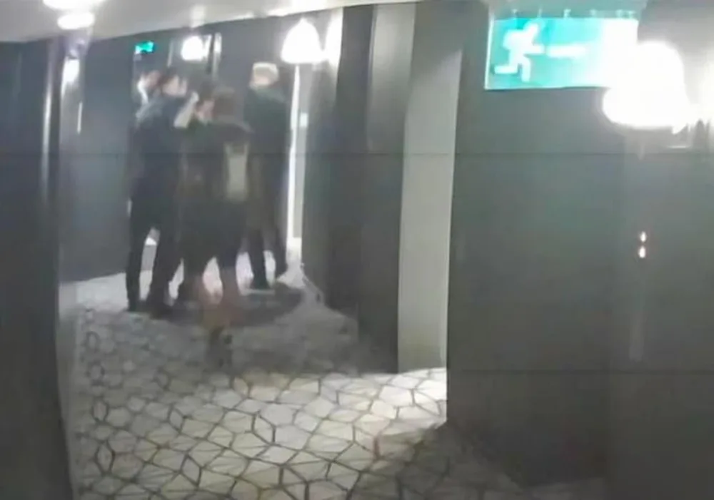 Məşhur müğənninin ölümündən dəqiqələr öncəki - ŞOK görüntüləri yayıldı