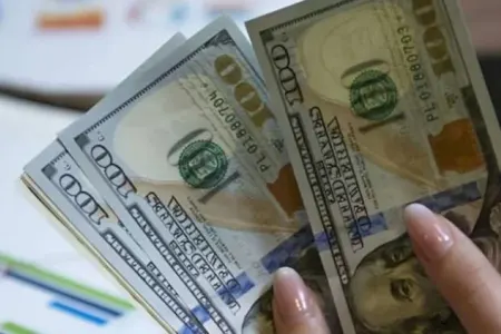 Dollar həftəyə bu qiymətlə başladı