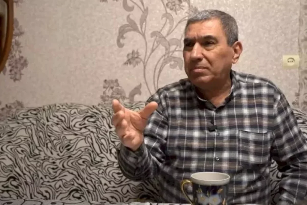 “Hə, 2 dəfə evlənmişəm, sensasiyaya bax! Özüm bilərəm!”