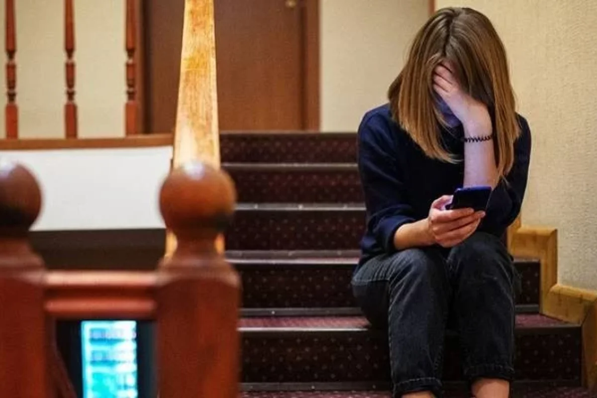 Bakıda qadını fotoşəkilləri ilə şantaj etdi - Həbs olundu