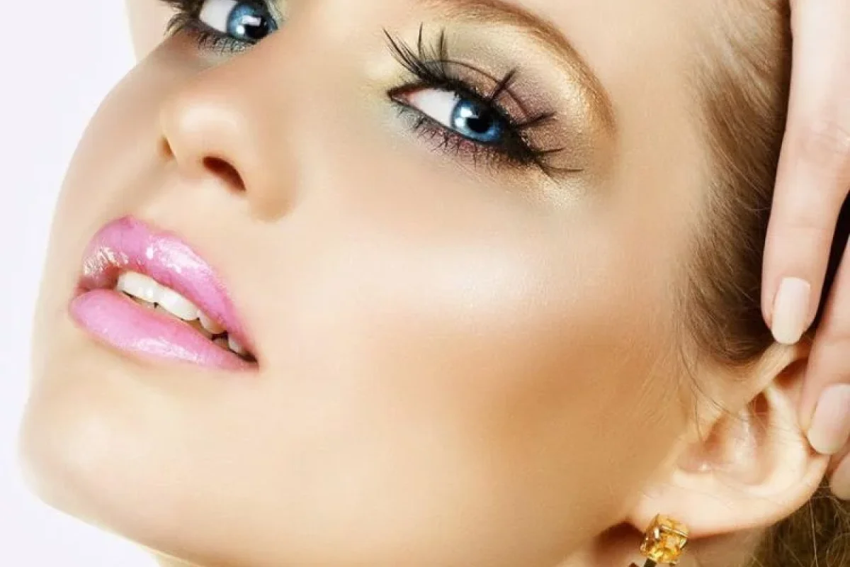 Dəri gəncliyinin sirləri: - Qırışlara qarşı 8 əsas MƏHSUL