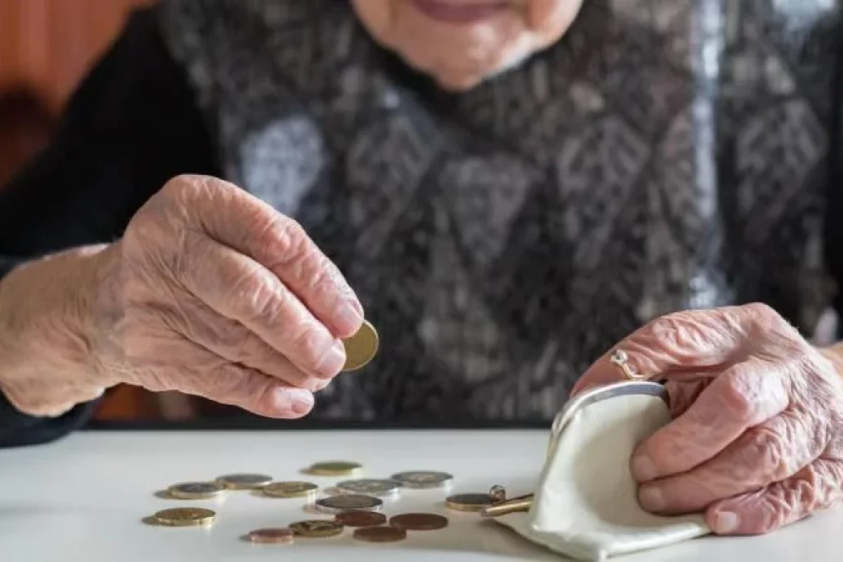 Qadınların pensiya yaşı ilə bağlı - VACİB TƏKLİF