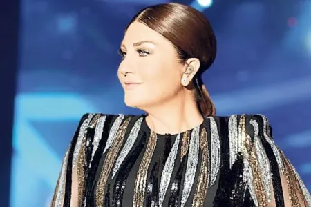 Sibel Can səhnədə yıxıldı - ANBAAN VİDEO