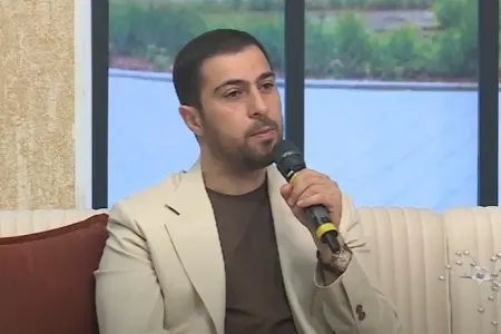 Namiq 83 yaşlı atası ilə