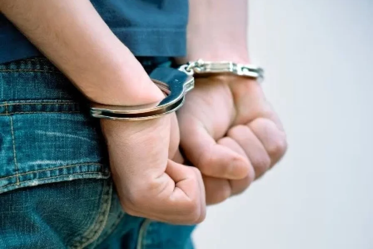 Müharibə iştirakçısını silahla hədələyib - maşının qiymətini endirdi