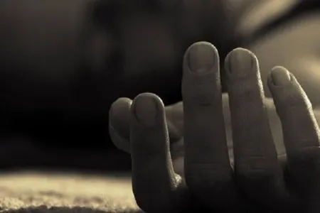 42 yaşlı qadın evində ölü tapıldı