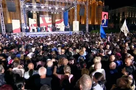 Tiflisdə yenidən hökumətə qarşı aksiya başladı