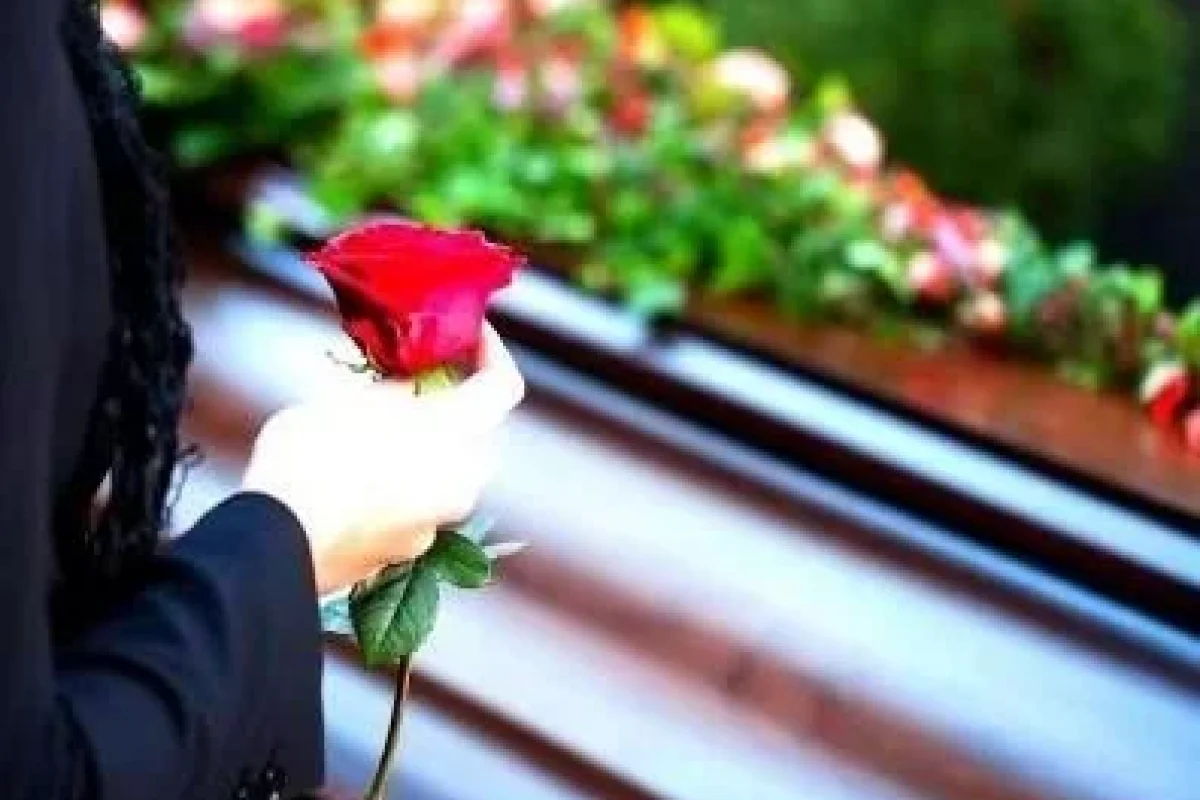 Məşhur filmin ulduzu vəfat etdi - FOTO