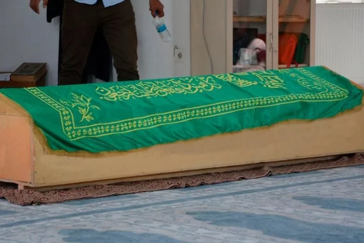 Bakıda məktəbli oğlan faciəli şəkildə öldü - FOTO