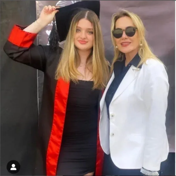 Məşhur türk müğənnisinin qızını motosiklet vurdu