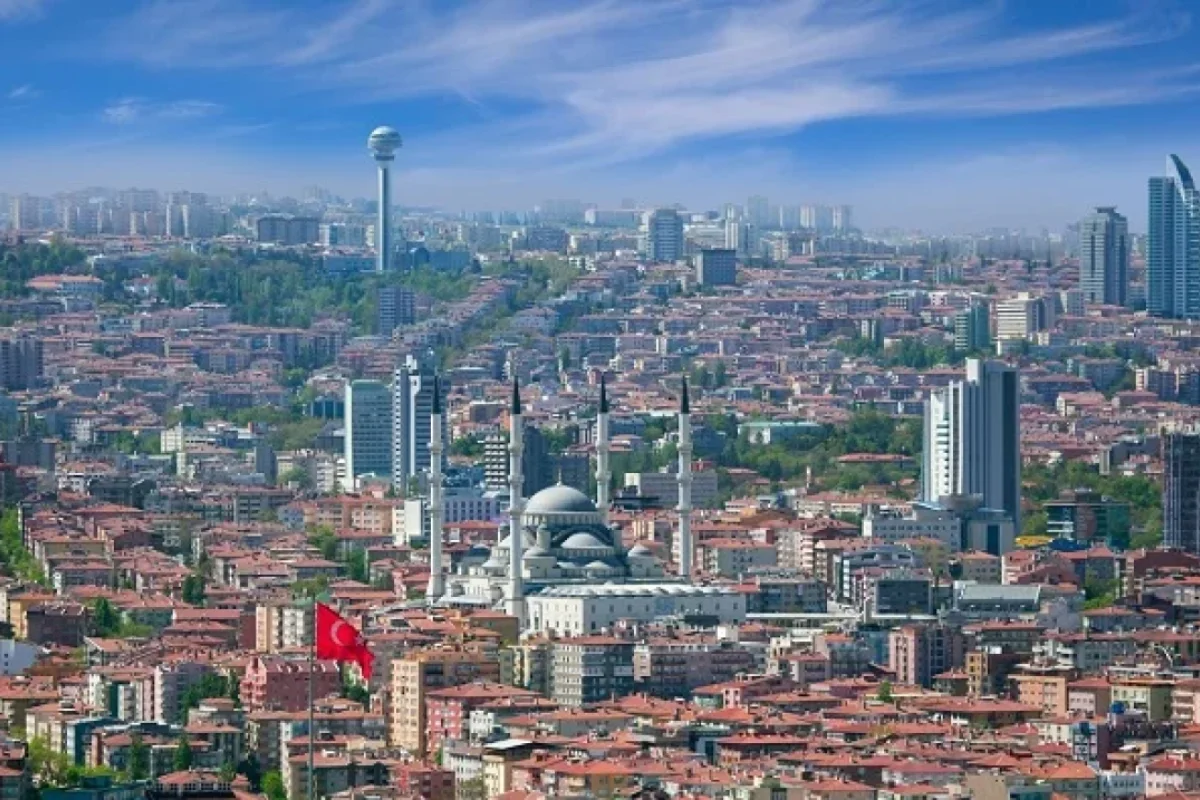 “Xilafət sarayı”nda Türkiyə bayrağı qaldırıldı - Foto