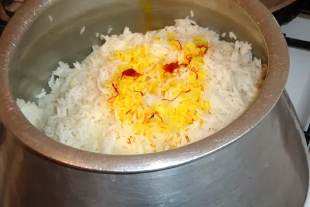 Naxçıvanda uşaq plov qazanına düşdü - VƏZİYYƏTİ