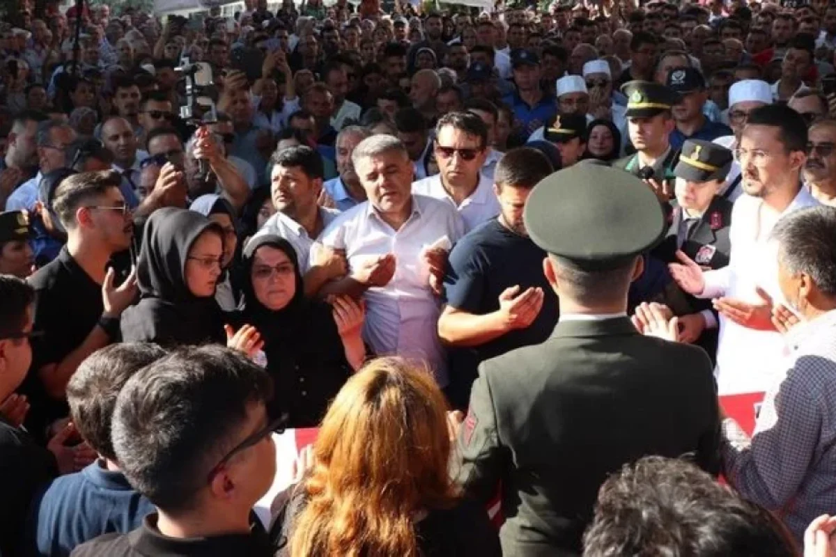 Adanada şəhid konvoyunda qəza - Yaralılar var