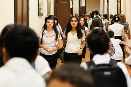 Bakıda şagirdi bıçaqlayan şagird saxlanıldı - Rəsmi