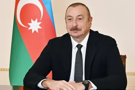 Fərid Qayıbov Prezidentin müraciətini təqdim etdi