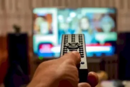 Efirə çıxan məşhurları buna görə ağladırlar!? - Sirlər açıldı