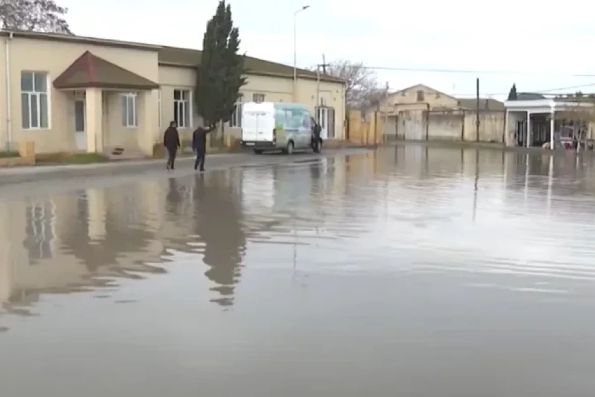 Gölməçəylə əhatə olunmuş internat məktəbi - VİDEO