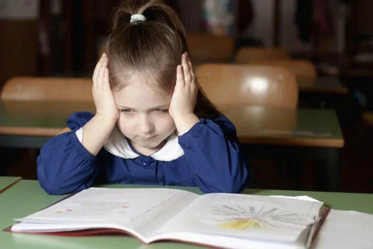 Bu məktəbdə şagirdlər dərsə getmir, çünki..