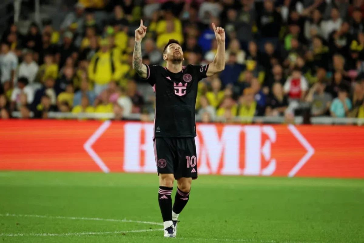 Messi "Barselona"nın azarkeşlərinə VƏD VERDİ