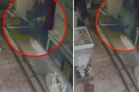 Psixoloji problemləri olan işçi qaynar bəhməzi öz başına tökdü - ANBAAN VİDEO