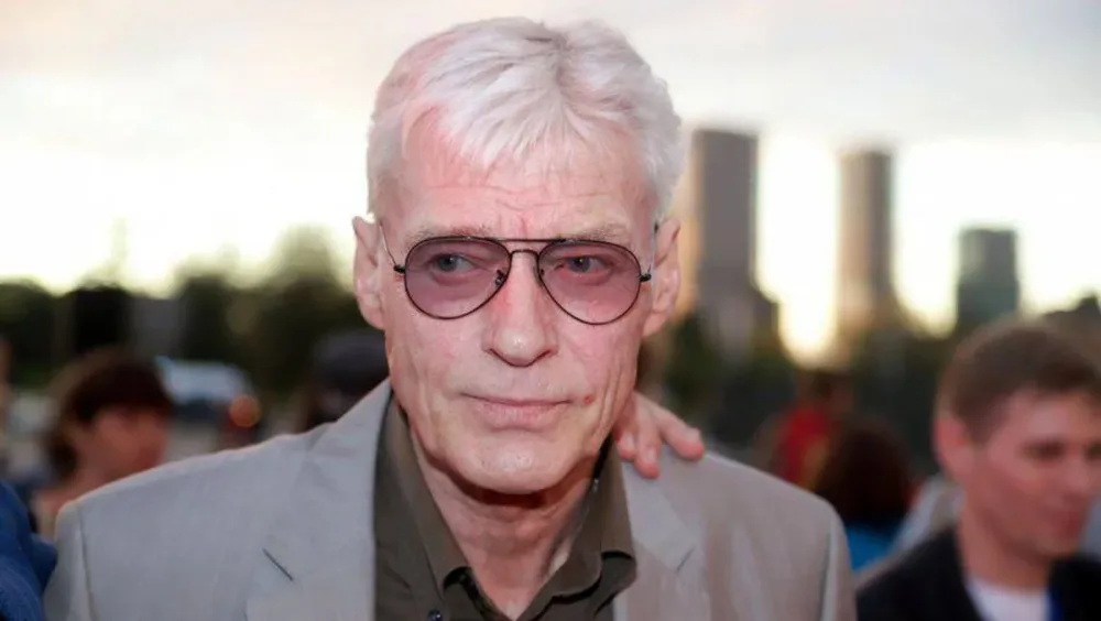 Tanınmış aktyor təcili xəstəxanaya yerləşdirildi