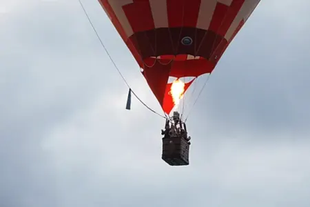 Pilot hava şarında diri-diri yanıb ÖLDÜ