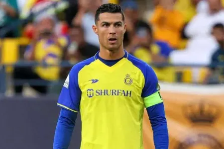 Ronaldo qollarının sayını 916-ya çatdırdı