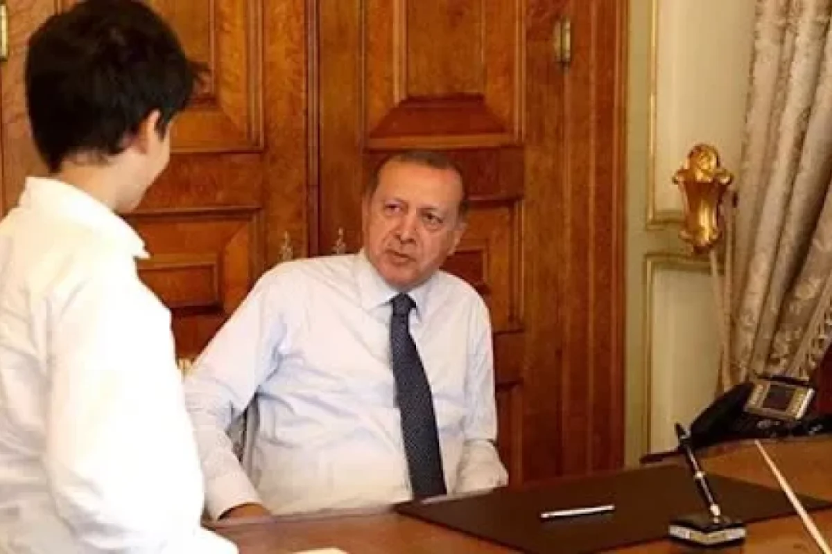 Ərdoğanın nəvəsi ilə dialoqu maraqla qarşılandı - VİDEO