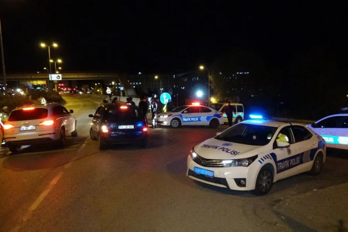 Mikroavtobus aşdı - Sürücü həyatını itirdi