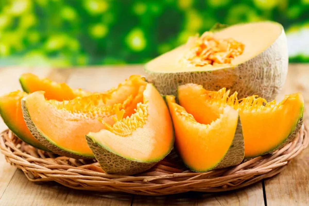 Yemişlə balı eyni vaxtda yeməyin qorxunc təhlükəsi