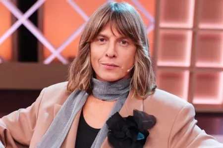 Tanınmış stilist ÇAĞIRIŞ ETDİ - Yeni il günü mavi alt paltarı geyinin