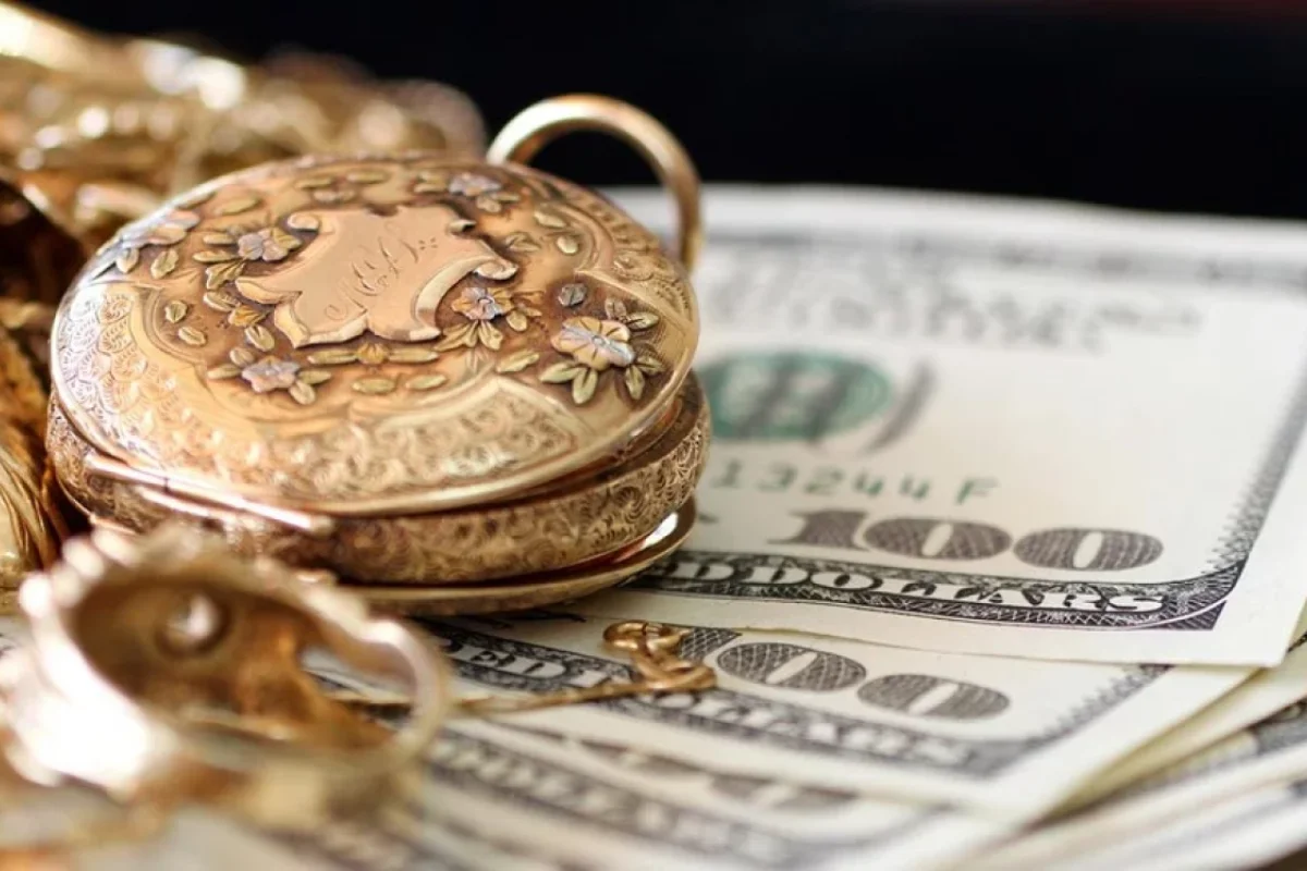 Binəqədidə pul və qızıl-zinət əşyaları oğurlandı