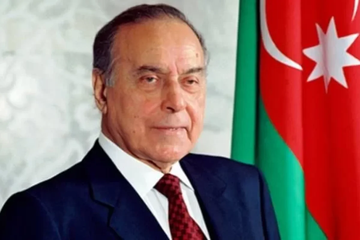 Heydər Əliyevin vəfatından 21 il ötür