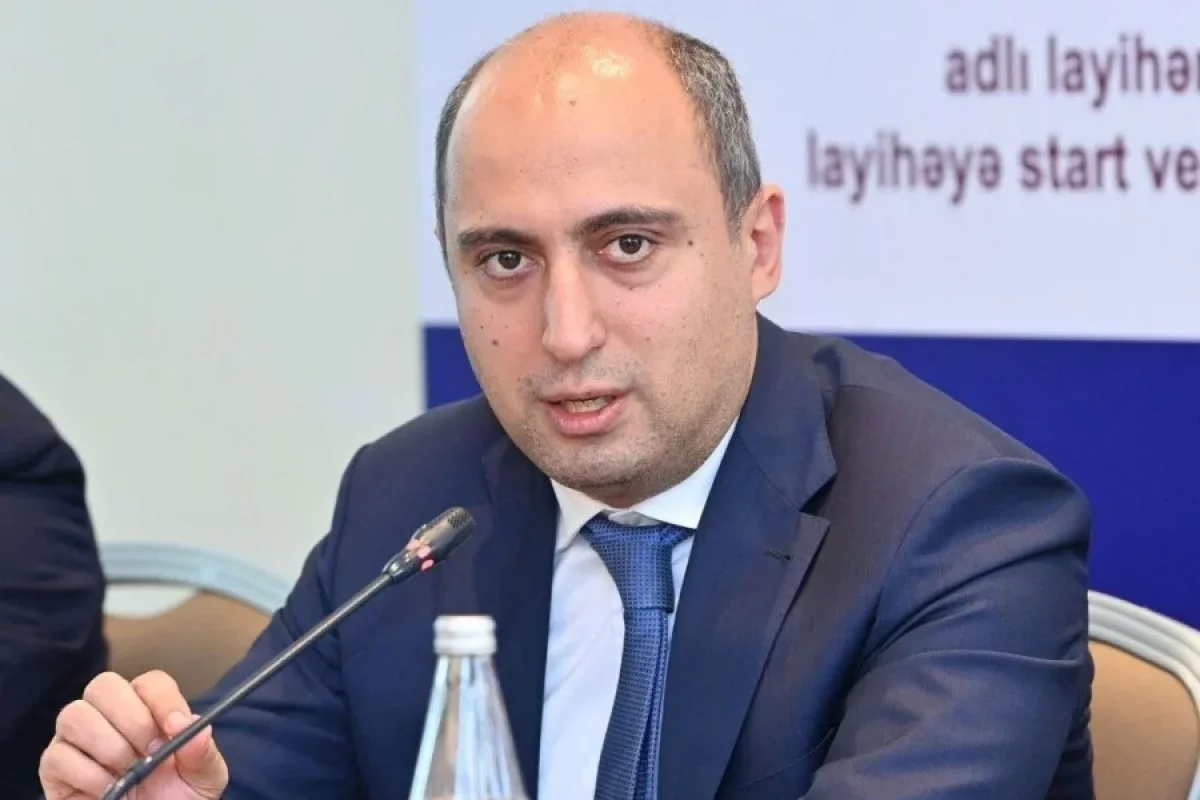 Nazirdən məktəblərdə rüşvətlə bağlı açıqlama: "Araşdırılır"