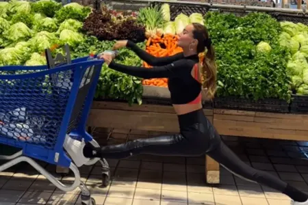 Məşhur model marketdə belə idman etdi - VİDEO