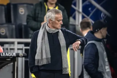 Mourinyo "Fənərbaxça"dan ayrılıb hara qayıdır?