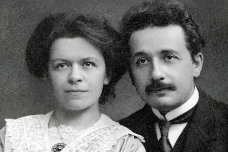 Eynşteynin sevgi məktubları satıldı