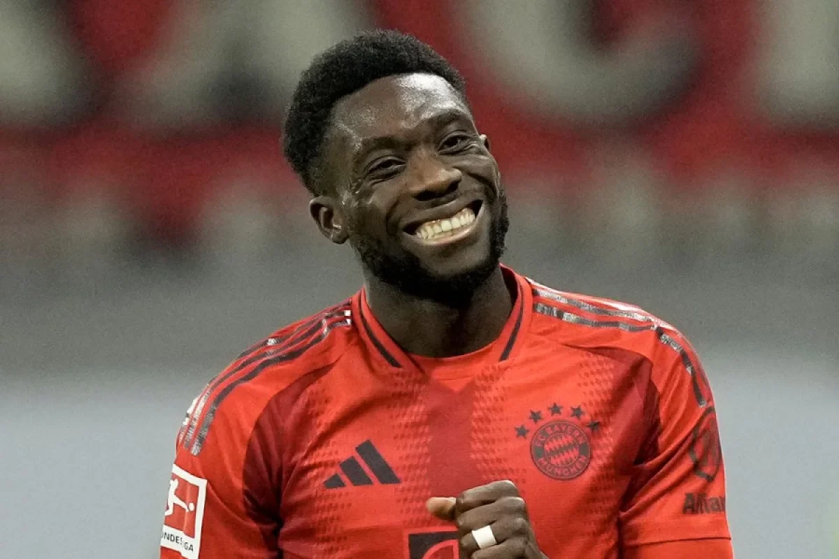 "Liverpul" "Mançester Yunayted"lə bir nəfərə görə mübarizə aparır