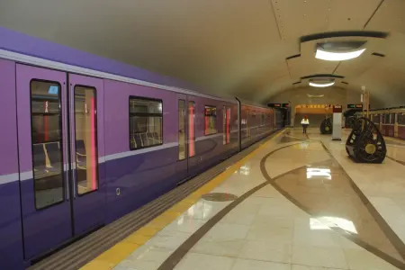 Metropoliten əməkdaşı metroda vəfat etdi