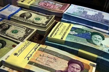 İranda dollar kəskin bahalaşdı