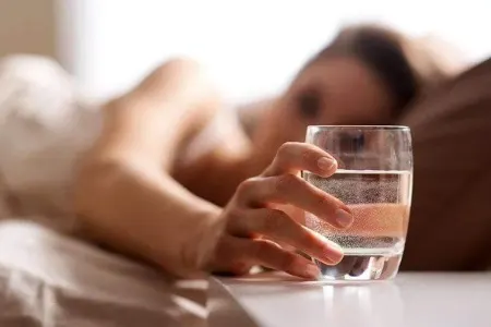 Ac qarına su içmək olarmı?