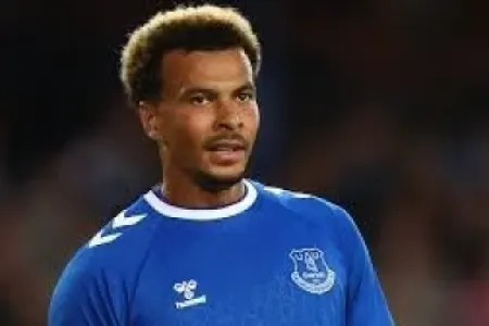 İngiltərə millisinin sabiq üzvü Rusiya klubuna keçir