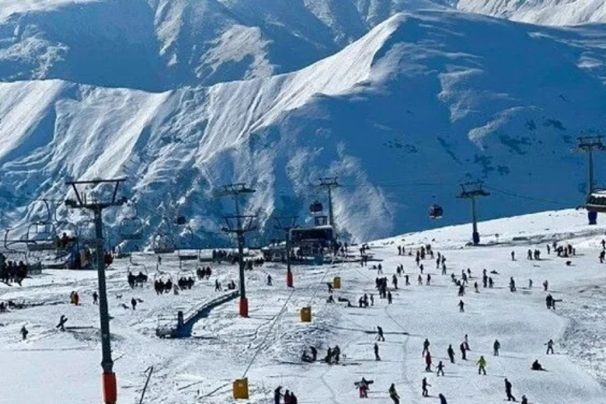 Xizək kurortunda zəhərlənərək öldülər