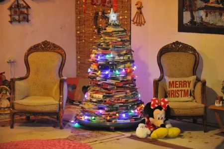 Klassik avtomobillər və əşyalar: - Evini muzeyə çevirdi - FOTOlar