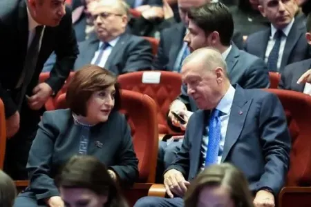 Ərdoğan Sahibə Qafarova ilə görüşdü